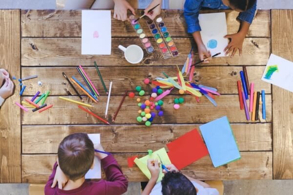 Arte e Artesanato como Ferramentas de Aprendizado sem Tela